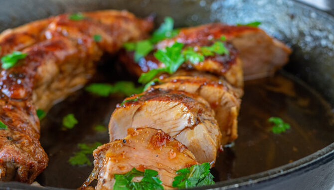 Pork,Fillet,Or,Tenderloin,Served,With,A,Delicious,Honey,,Garlic,