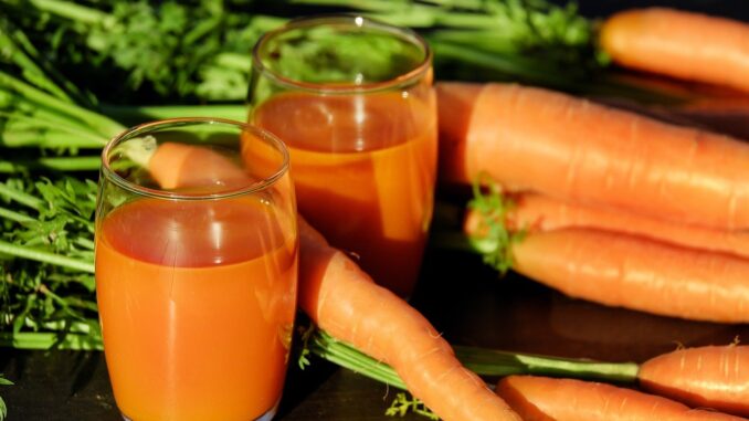 carrot-juice-1623157_1280